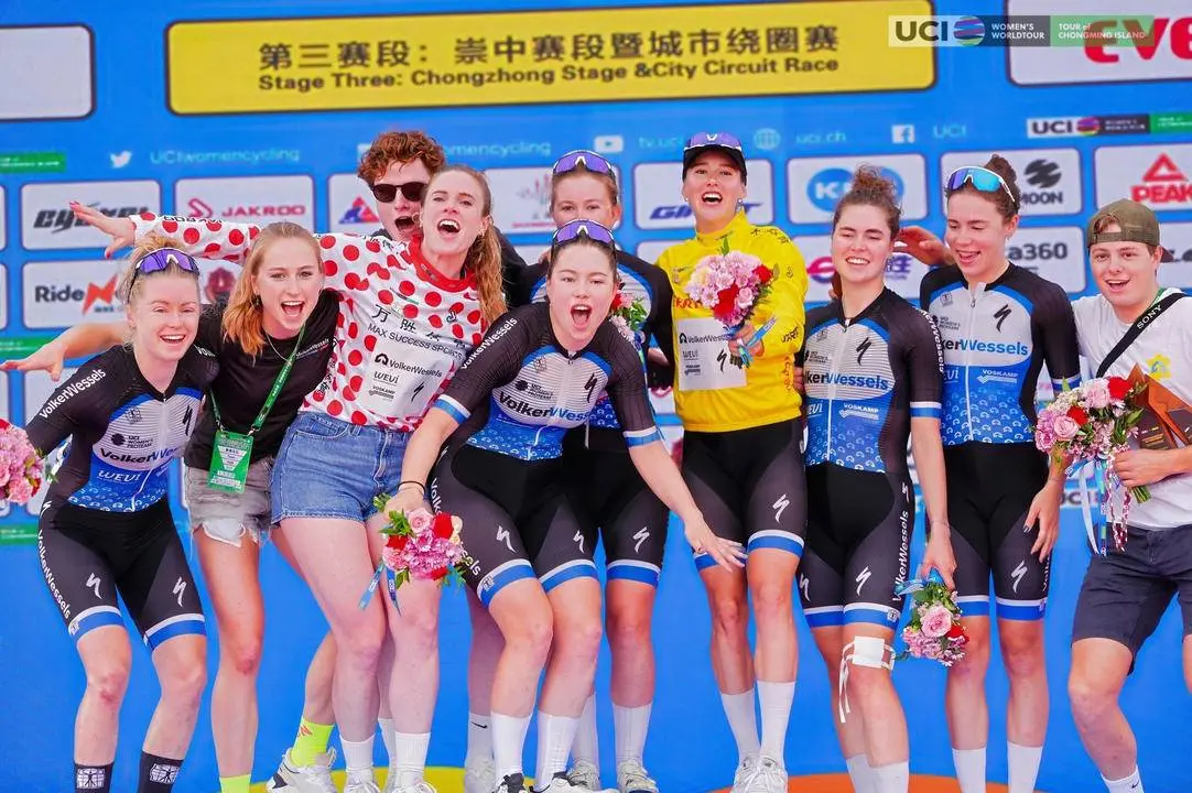 的建设, 刚成功卫冕 的建设, 刚成功卫冕