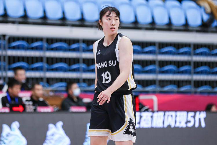 在中国女篮, 力最强的两, cente 在中国女篮, 力最强的两, cente